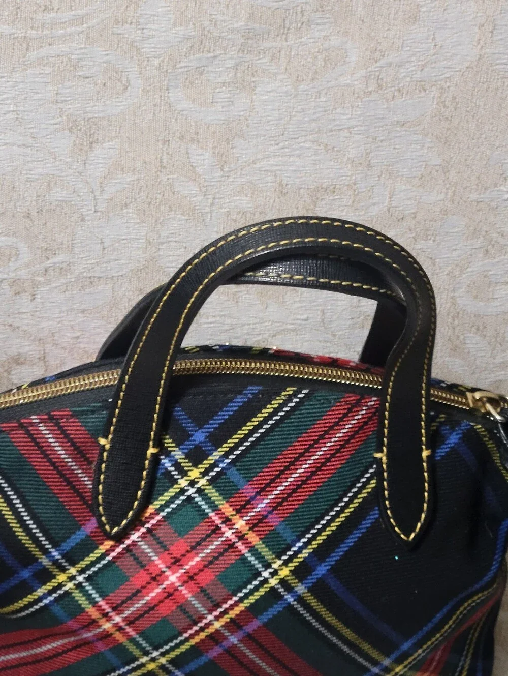 DOONEY  BOURKE SATCHEL EUC